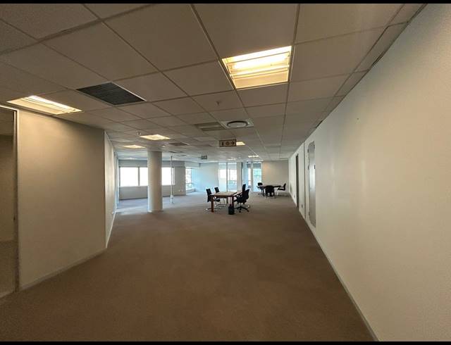 429M² OFFICE TO LET IN SANDTON CENTRAL